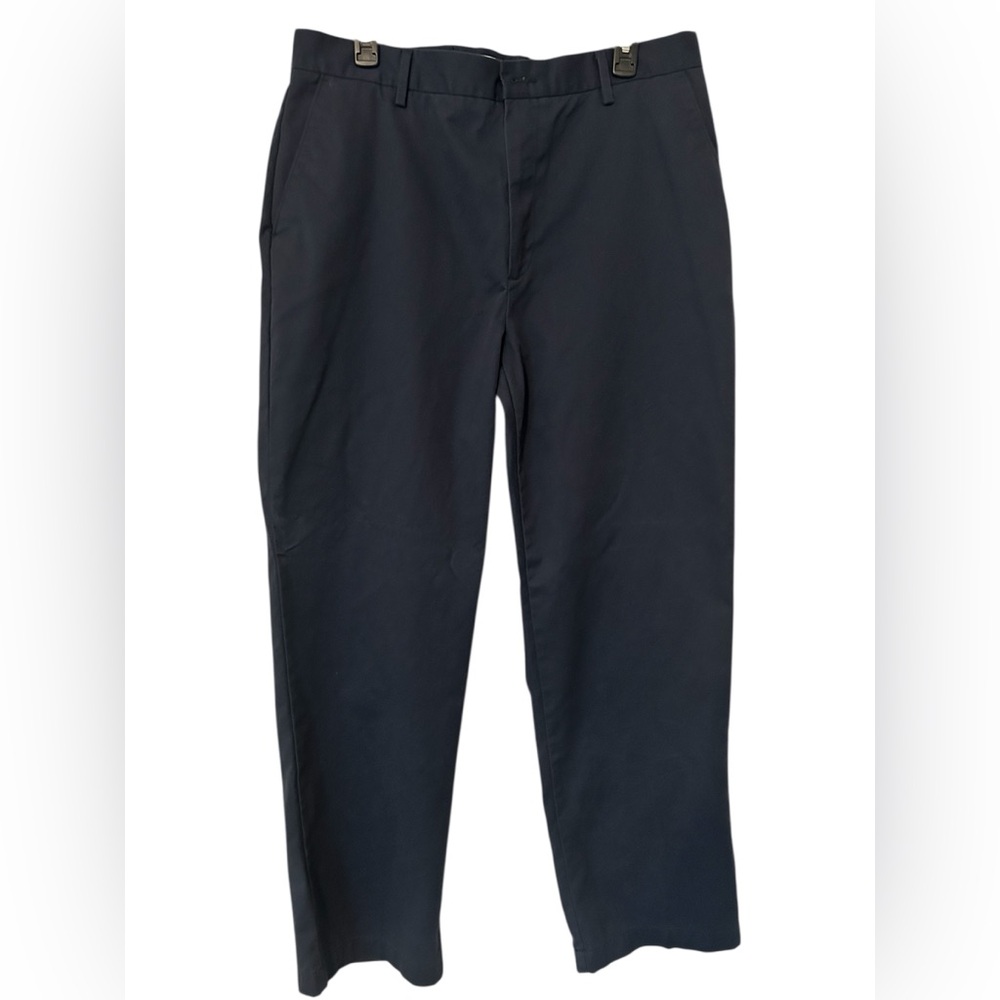 Amazon Essentials Mens Straight-Fit Wrinkle-Resistant Flat-Front Chino Pant